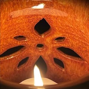 Beautifully signed & glazed NC pottery luminary 👀